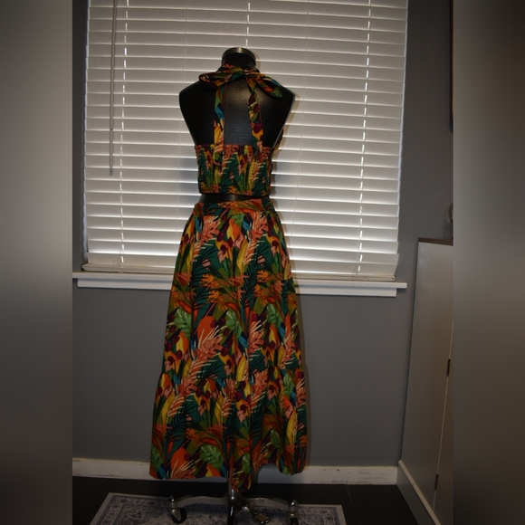 Tropical Halter Maxi Dress - Picture 2 of 4